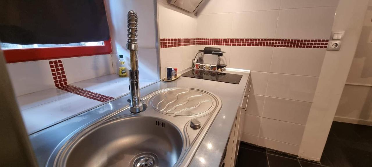 Gîte - Et à côté coule une rivière Josselin Esterno foto